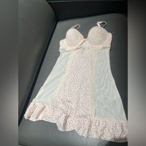 Elegant Pink Lace Chemise